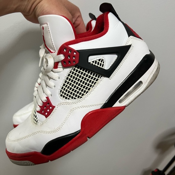 Air Jordan 4 Retro Fire Red (2020) Men’s Size 10.5 (Pre-owned) - Picture 3 of 10
